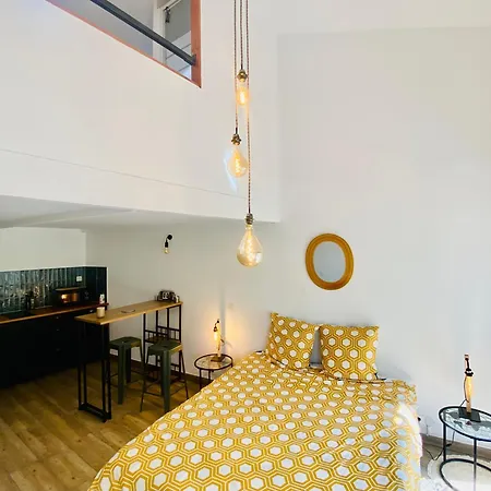 Duplex Climatise Avec Vue Mas De La Cigale شقة Villevieille